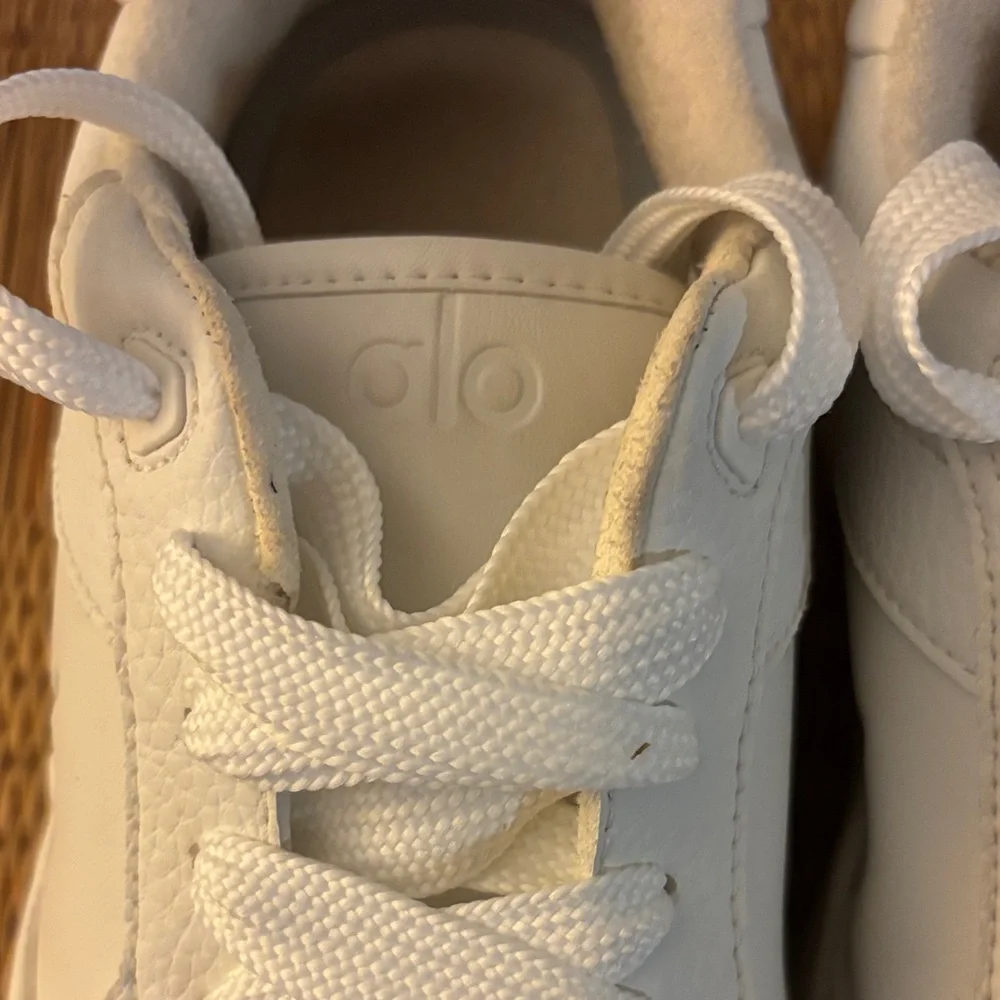 ALO Yoga White Low-Top Sneakers